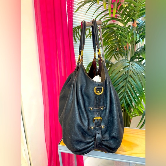 Louis Vuitton Shoulder Bag Monogram Mahina XL Black - Picture 4 of 11